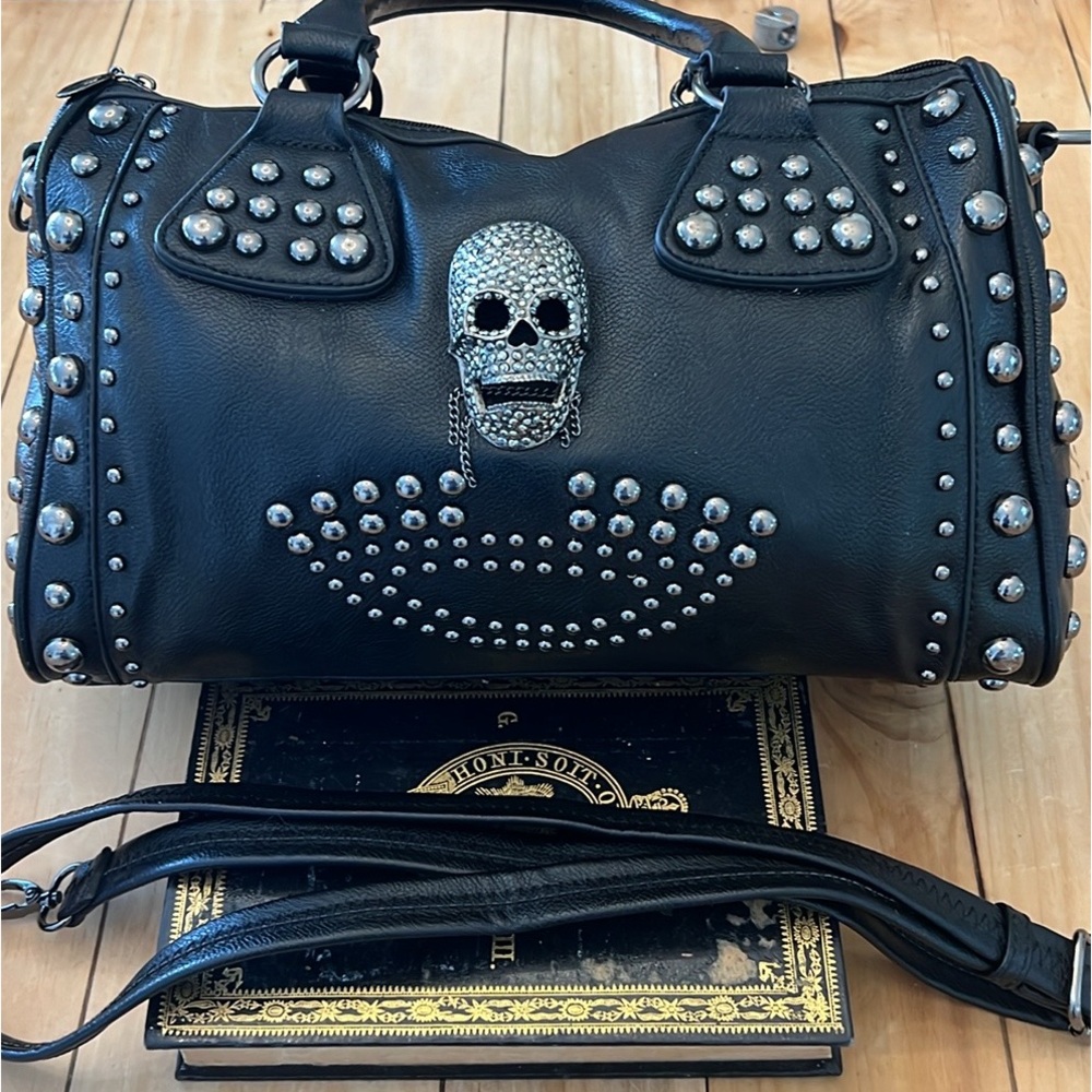 MG Collection Howea Gothic Studded Doctor Shoulder Bag, Glittering Skull- 90s